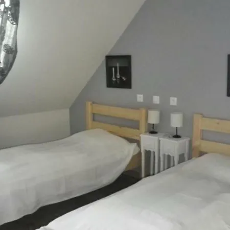 Dom wakacyjny Spacieux Avec Terrain Clos, Terrasse, 4 Chambres, Animaux Acceptes, Pres De - Fr-1-376-104 Belle-et-Houllefort