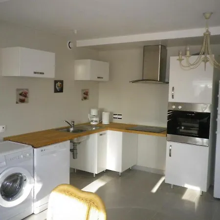 Prázdninový dům Spacieux Avec Terrain Clos, Terrasse, 4 Chambres, Animaux Acceptes, Pres De - Fr-1-376-104