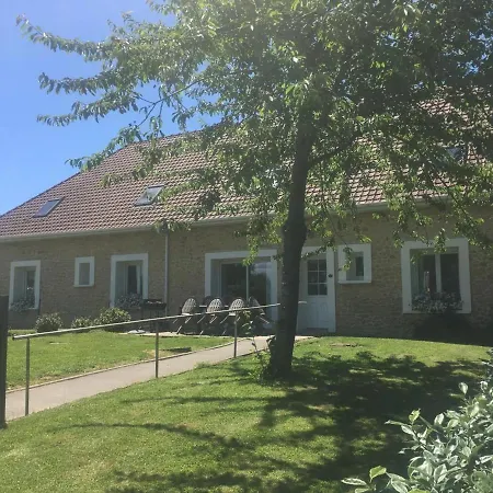 Spacieux Avec Terrain Clos, Terrasse, 4 Chambres, Animaux Acceptes, Pres De - Fr-1-376-104 Feriehus