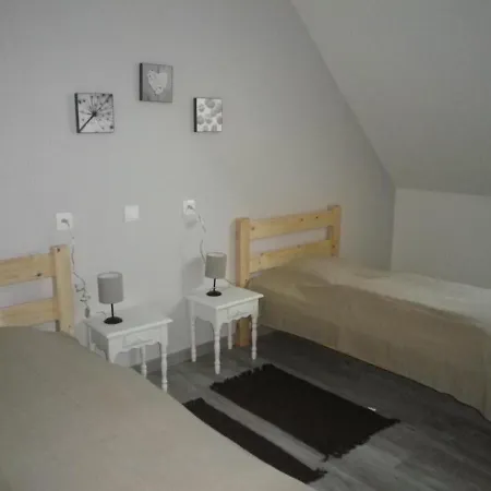Prázdninový dům Spacieux Avec Terrain Clos, Terrasse, 4 Chambres, Animaux Acceptes, Pres De - Fr-1-376-104 Belle-et-Houllefort