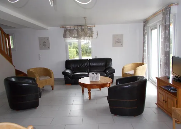Spacieux Avec Terrain Clos, Terrasse, 4 Chambres, Animaux Acceptes, Pres De - Fr-1-376-104 Vakantiehuis