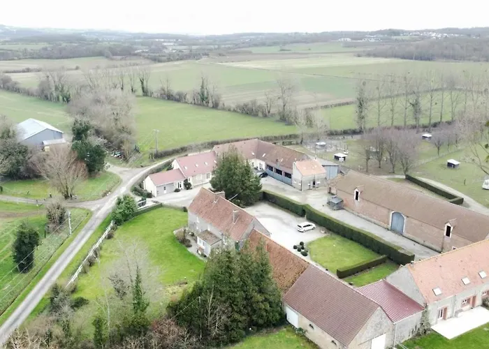 Spacieux Avec Terrain Clos, Terrasse, 4 Chambres, Animaux Acceptes, Pres De - Fr-1-376-104